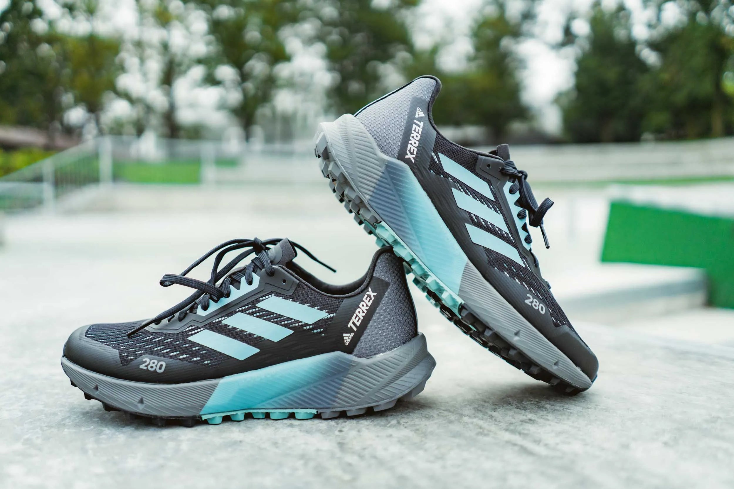 Friluftsskor för dam adidas wms terrex agravic flow black 40