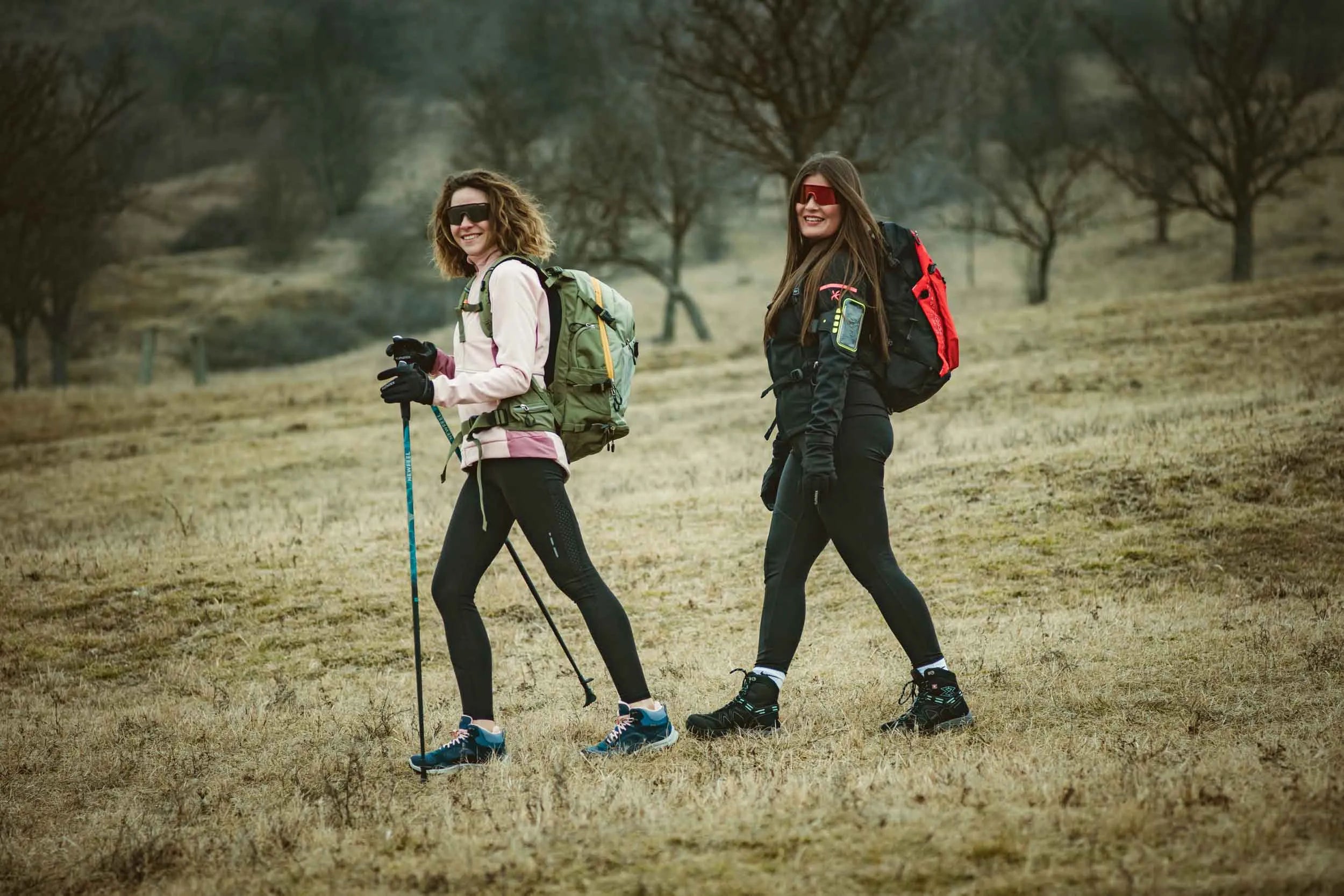 Dámska bežecká bunda Klimatex Taga Čierna/ružová