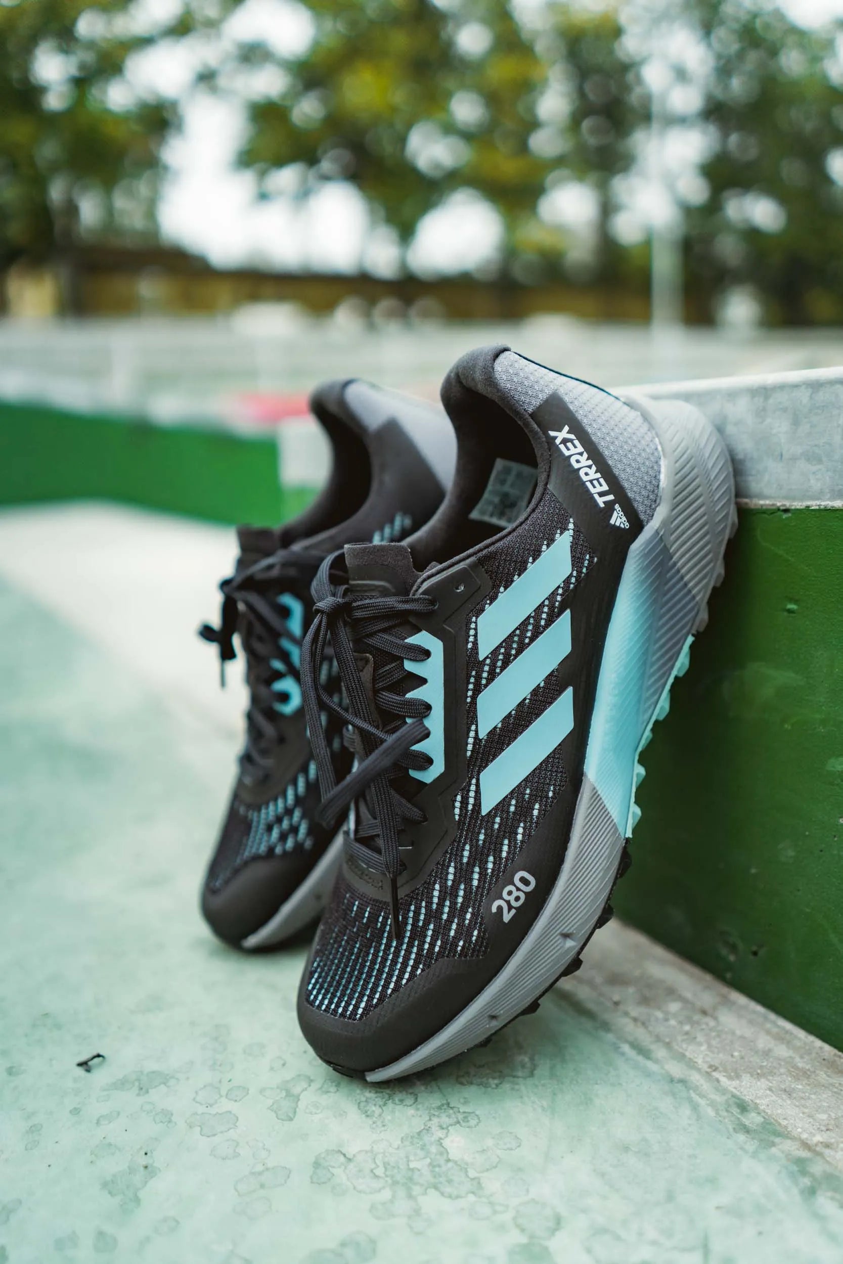 Friluftsskor för dam adidas wms terrex agravic flow black 40