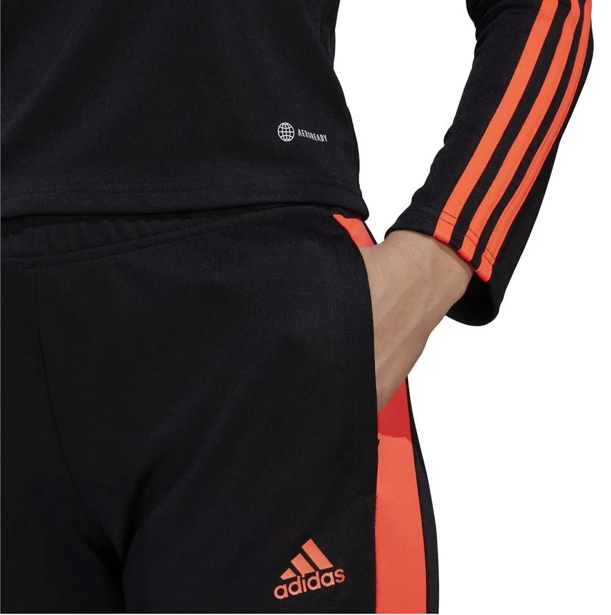 Adidas wms tiro pants dubh-app gréine dearg dubh s