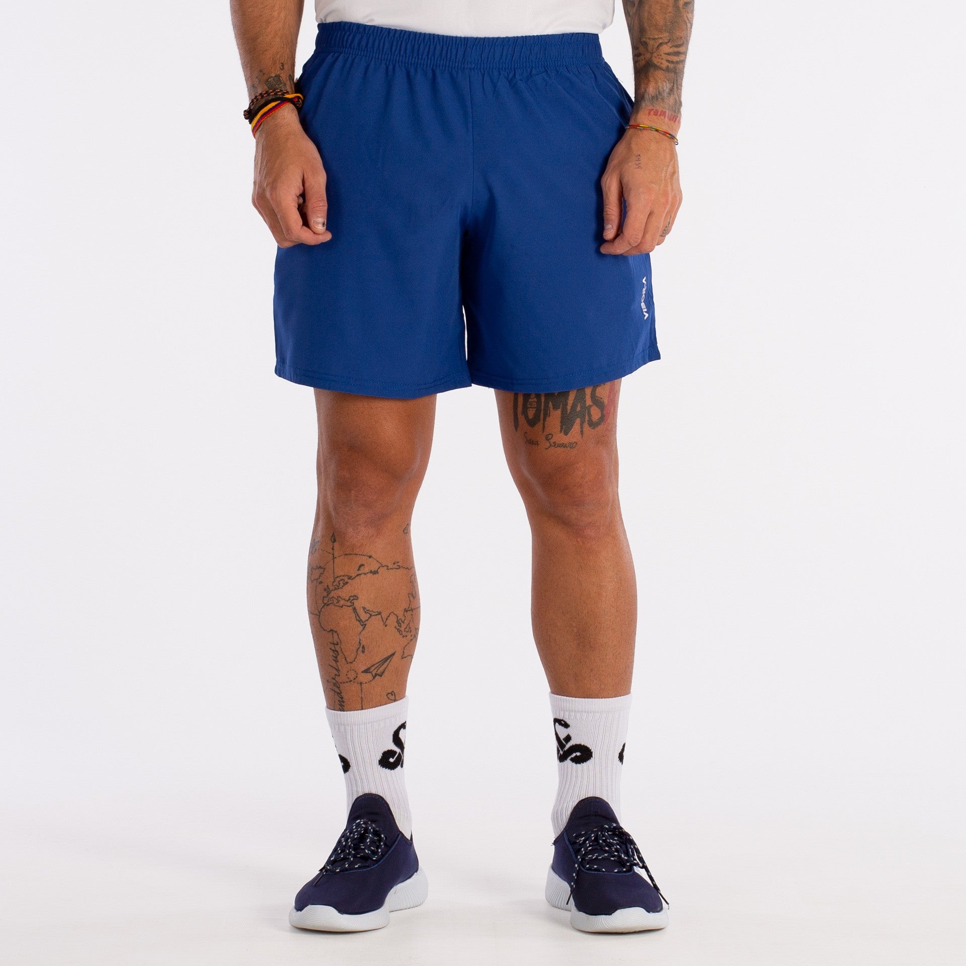 Vibor-a rí shorts do dhaoine fásta