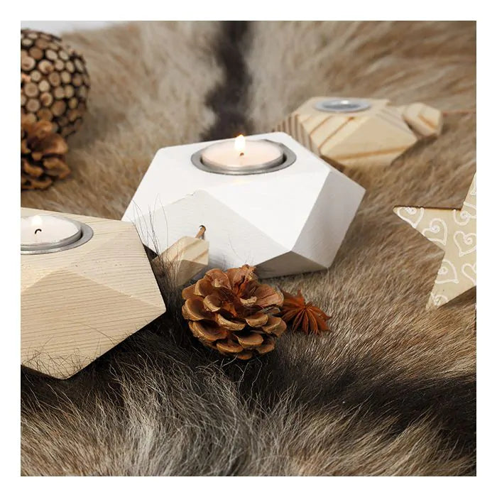 Cono de pino para manualidades y decoración