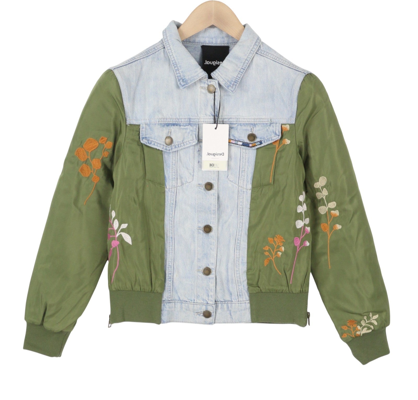 Desigual Chaq New Port Beach Women Jacketdenim Vyšívané listy na knoflíky