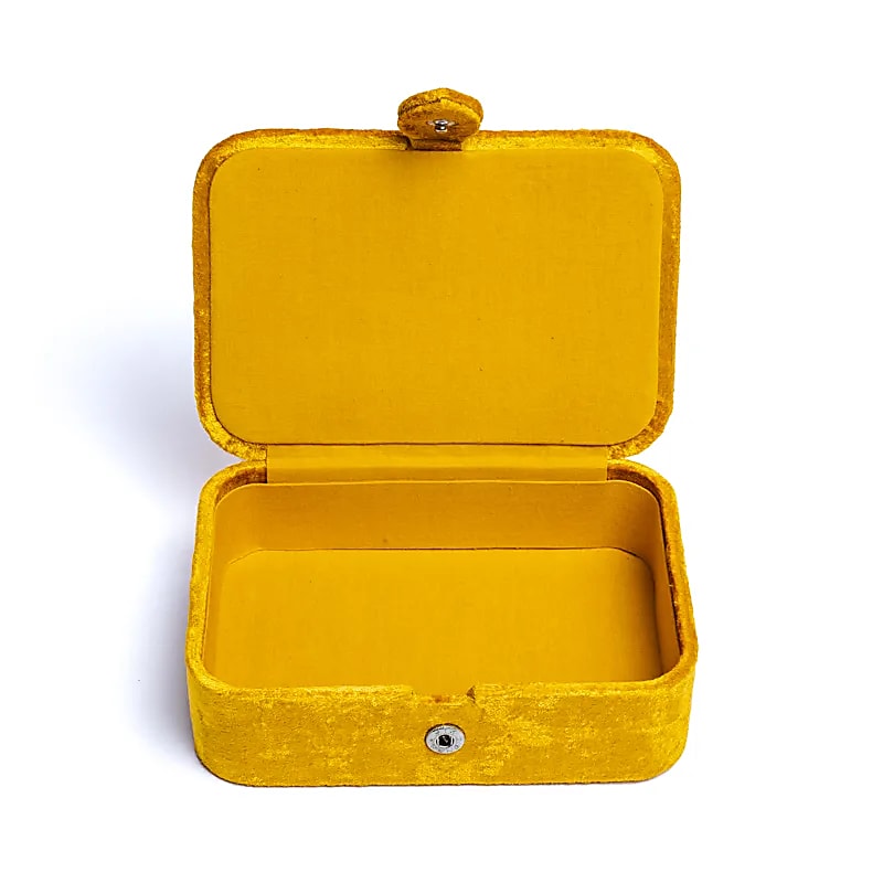 Schmuck-/Tarot-Box Samtgelb mit Sonne – 11 x 15,5 x 5 cm