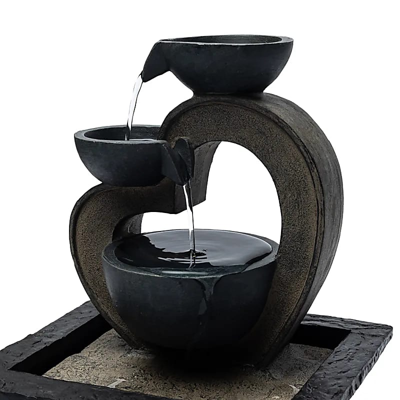 Water Fountain Heart -- 21x183x265 Cm - 21x18.3x26.5 Cm
