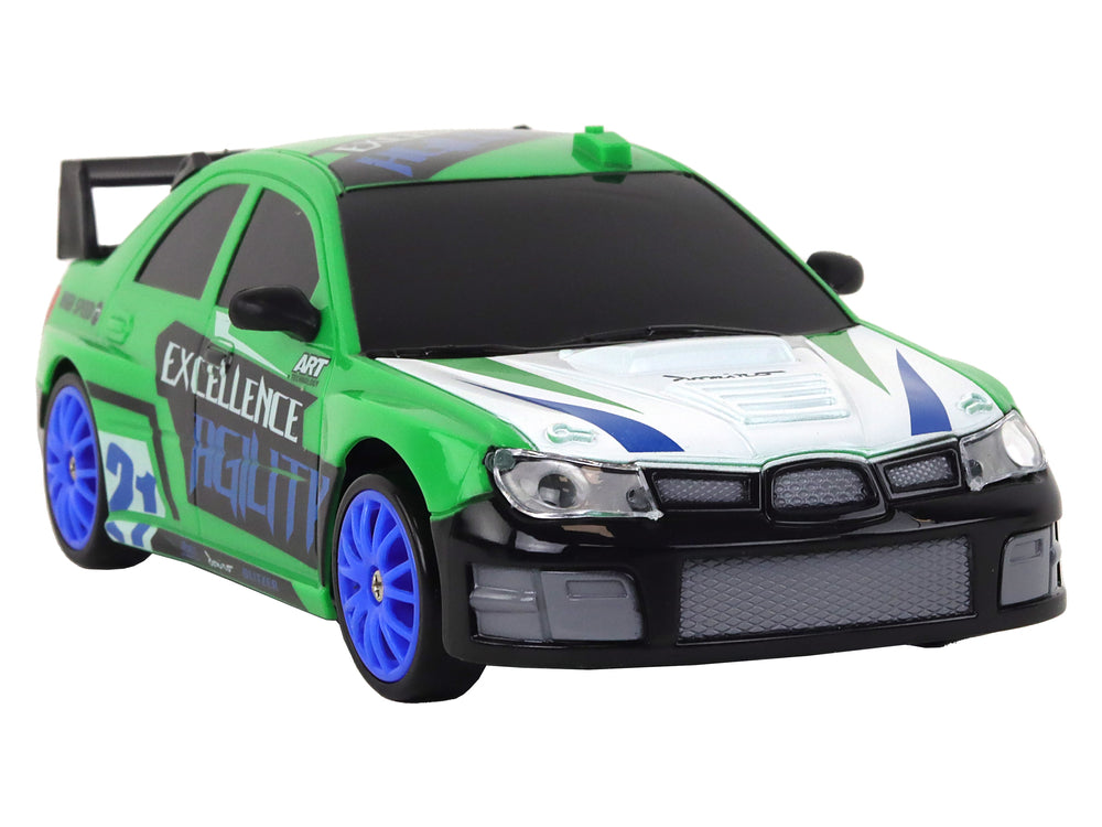 Carro esportivo com controle remoto R/c 1:24 rodas intercambiáveis verdes