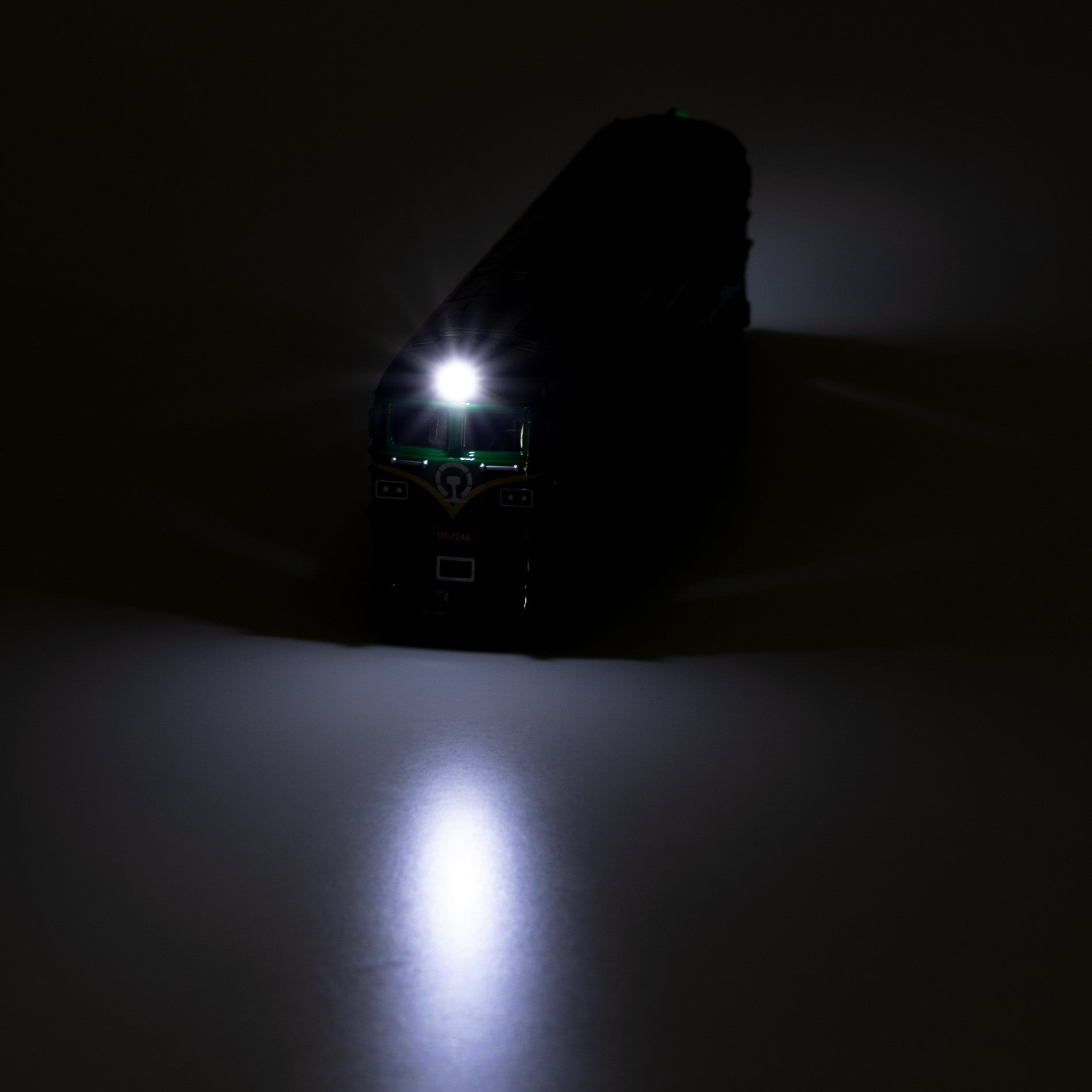 Locomotora con sonido y luz.