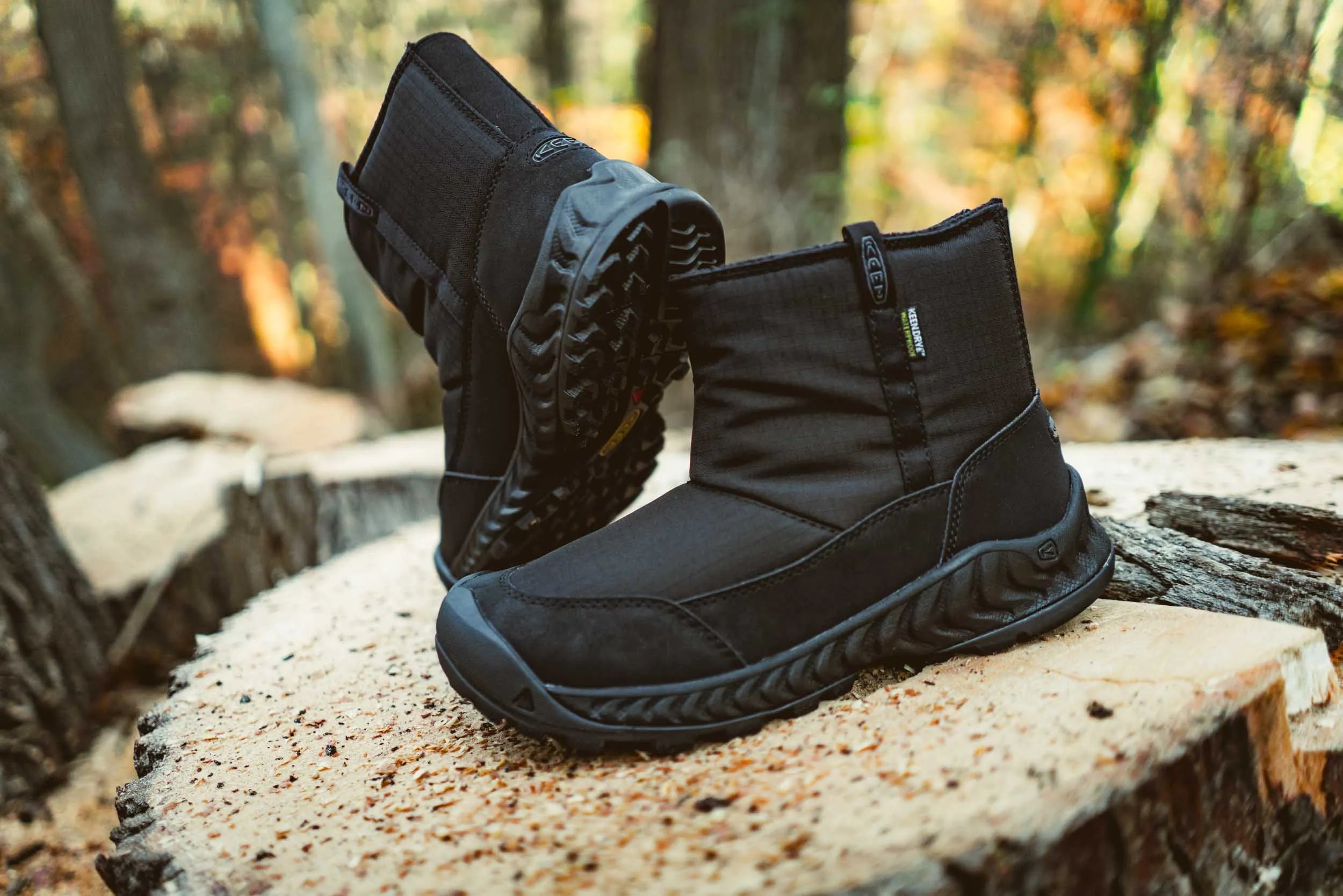 Stivali invernali da donna Keen Wmns Hood Nxis Pull On Wp Nero-nero Nero