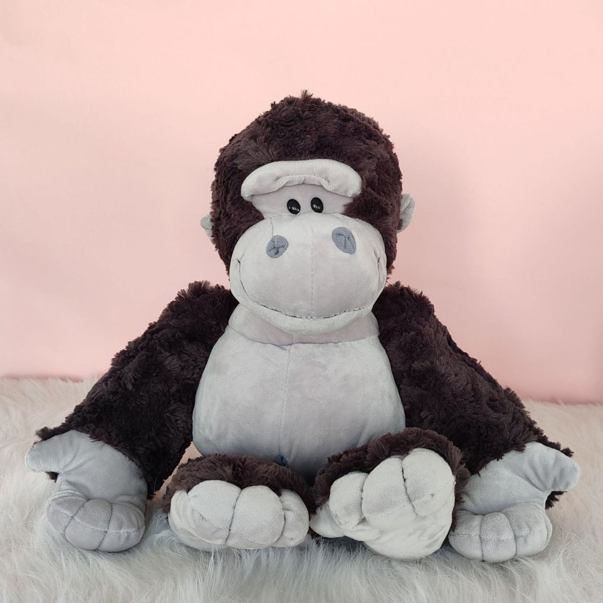 Mascote de pelúcia fofinho gorila cinza escuro 22cm
