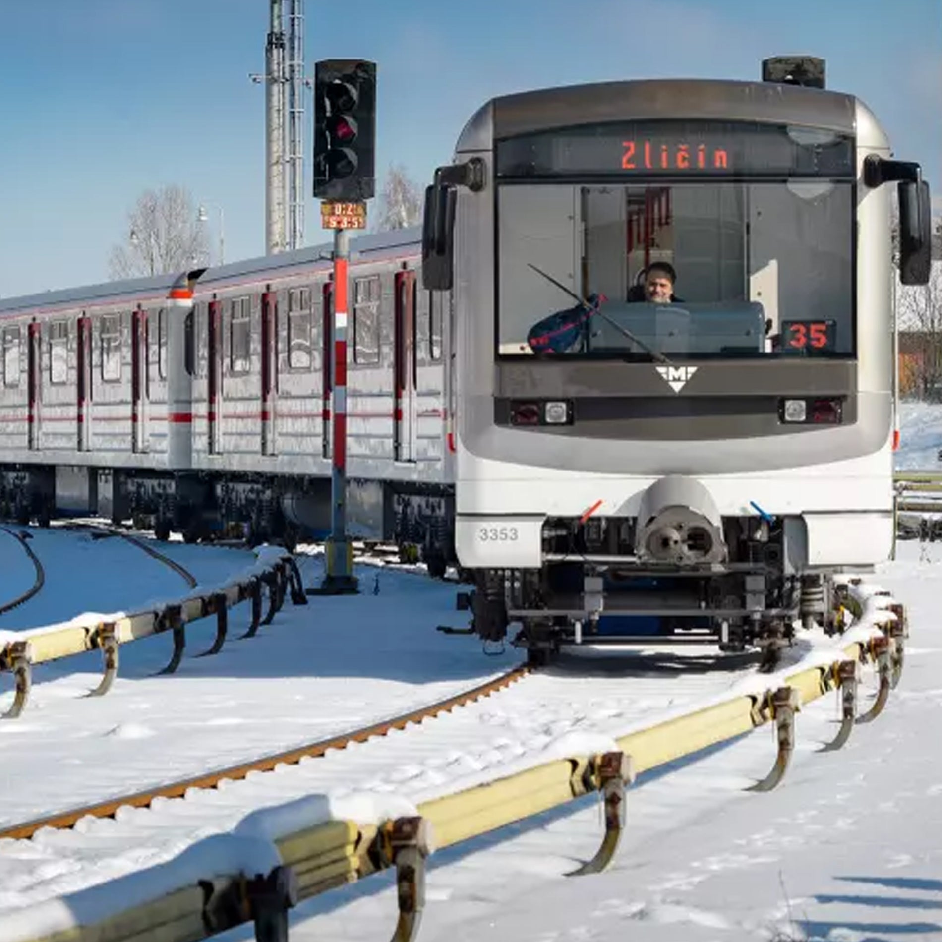 Kovové pražské metro 16 Cm