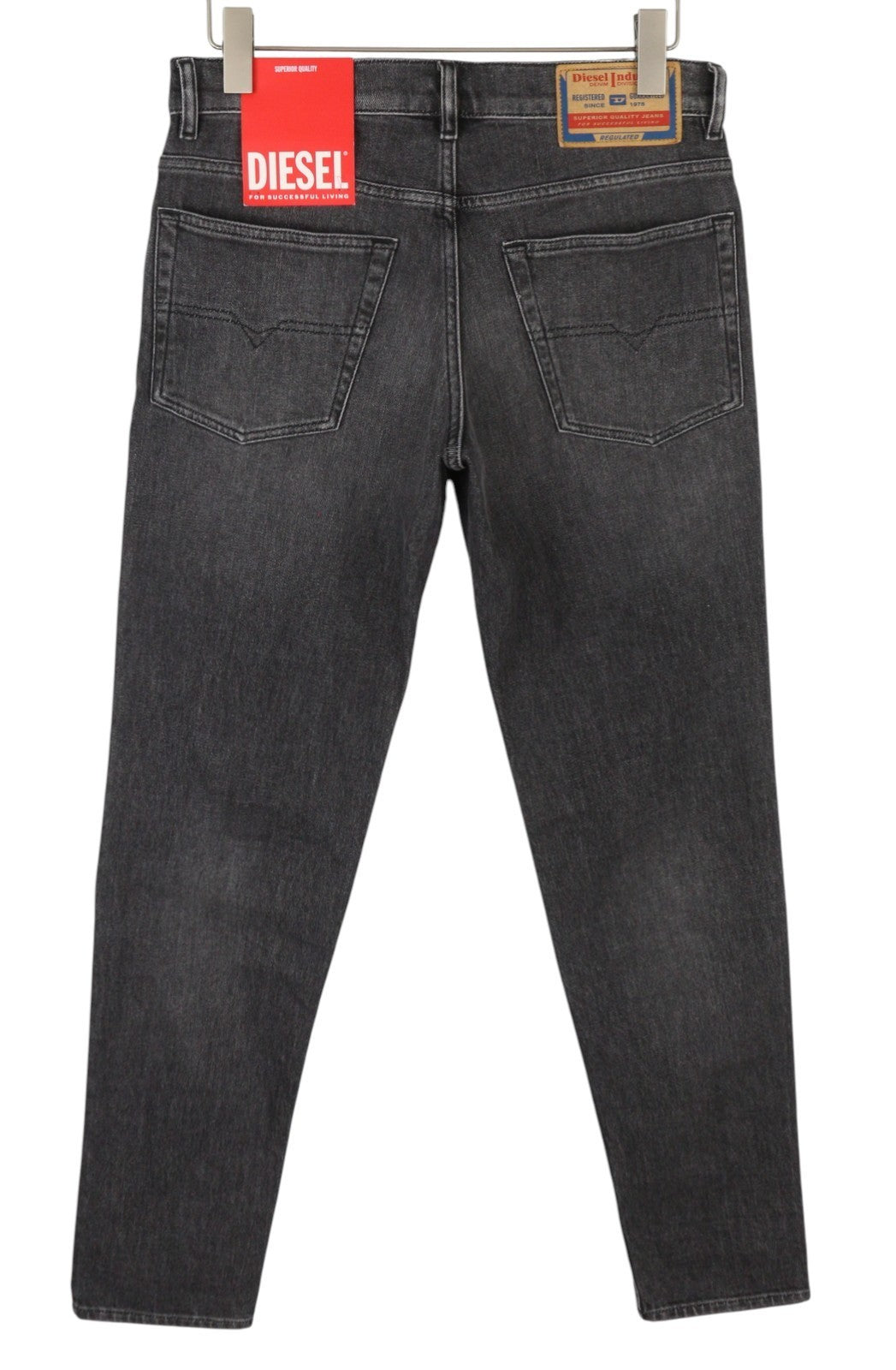 Diesel 2023 D-finitive 09f84 Jeans pour hommes, gris délavé, jambe fuselée régulière