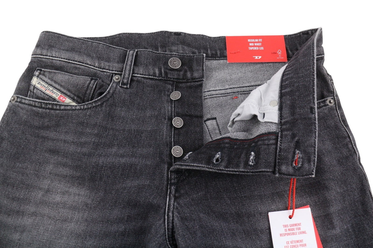 Diesel 2023 D-finitive 09f84 Jeans pour hommes, gris délavé, jambe fuselée régulière