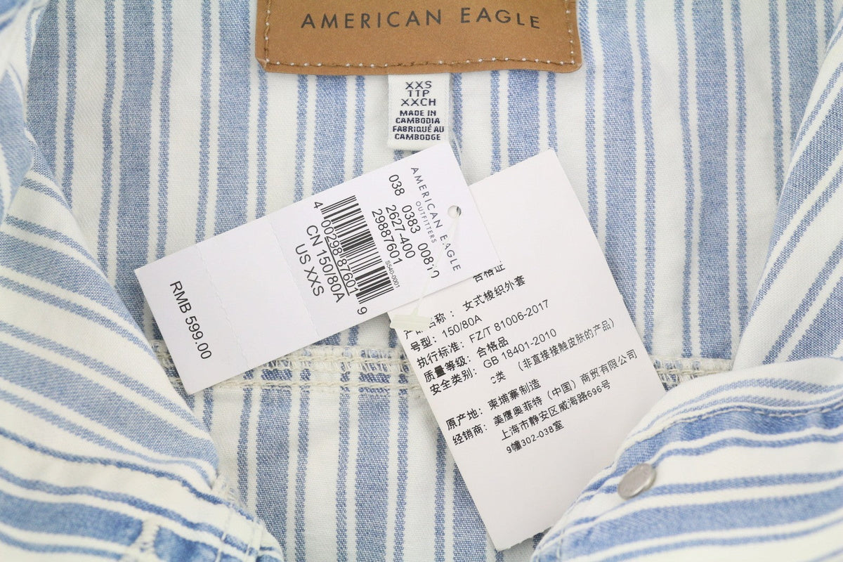 American Eagle Outfitters Jaqueta feminina azul listrada com botões jeans recortados
