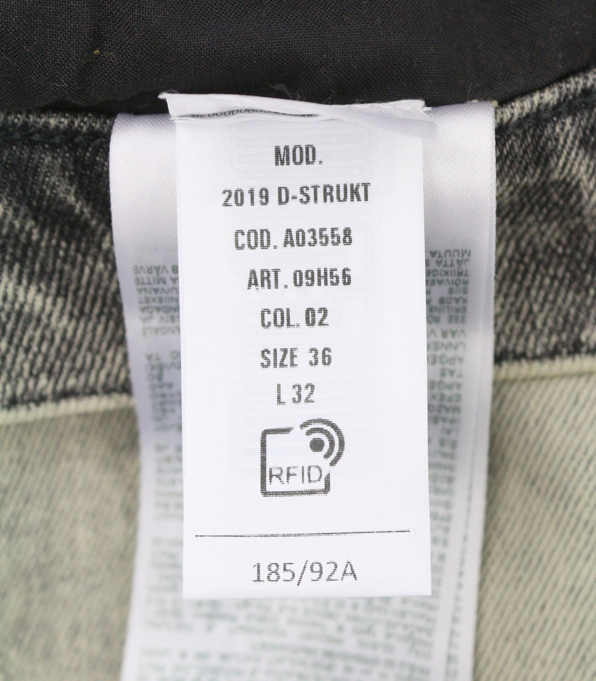 Jeans 2019 D-strukt 09h56