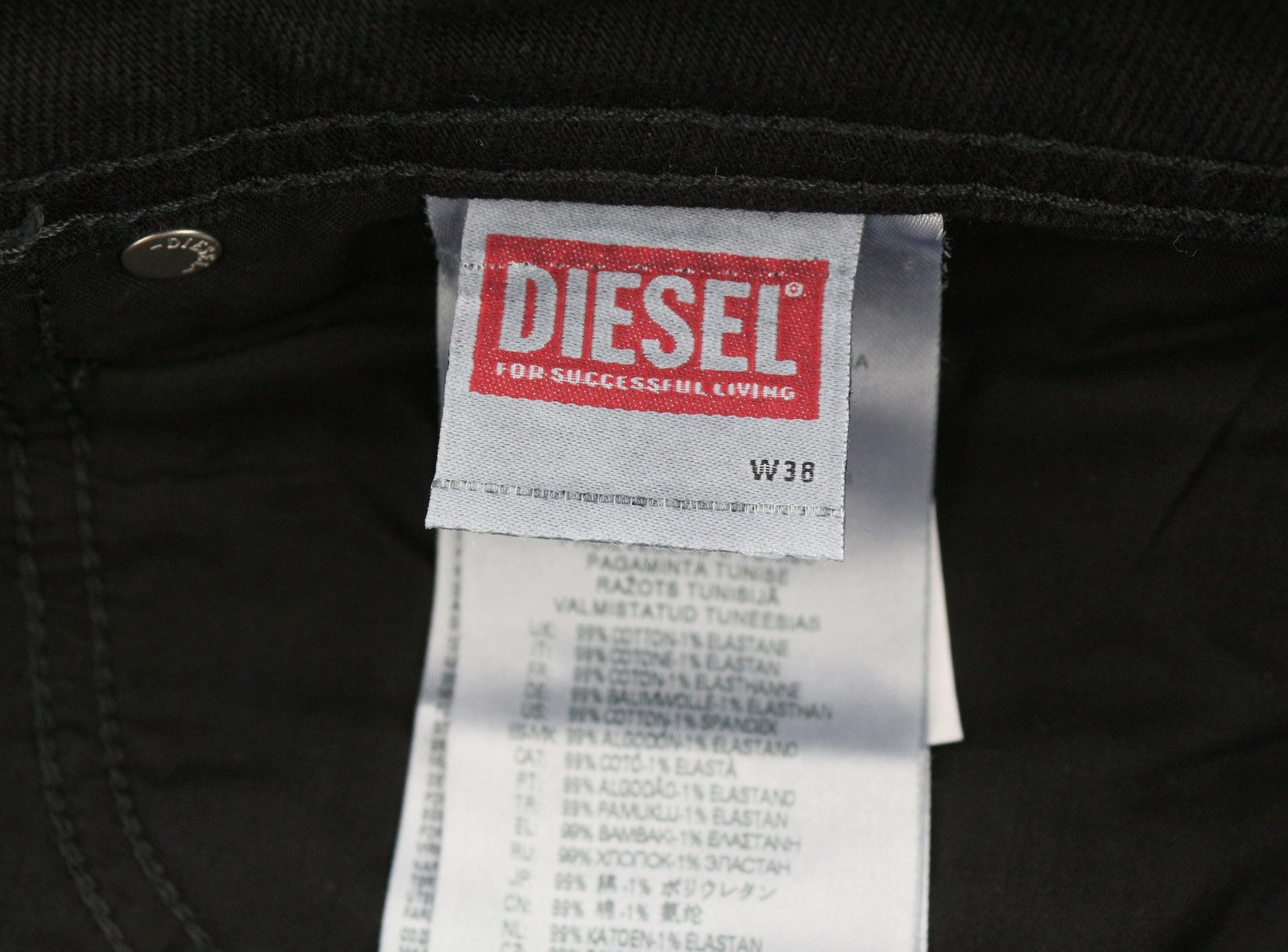 Diesel 1985 Larkee R07r3 Men Jeansregular Fit Straight Leg Mid Waist