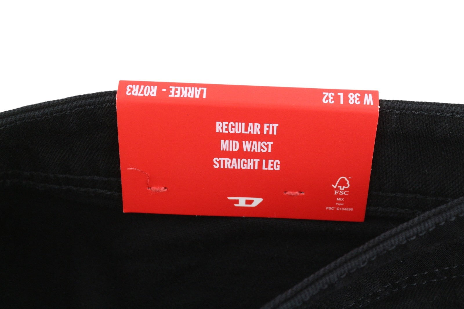 Diesel 1985 Larkee R07r3 Men Jeansregular Fit Straight Leg Mid Waist