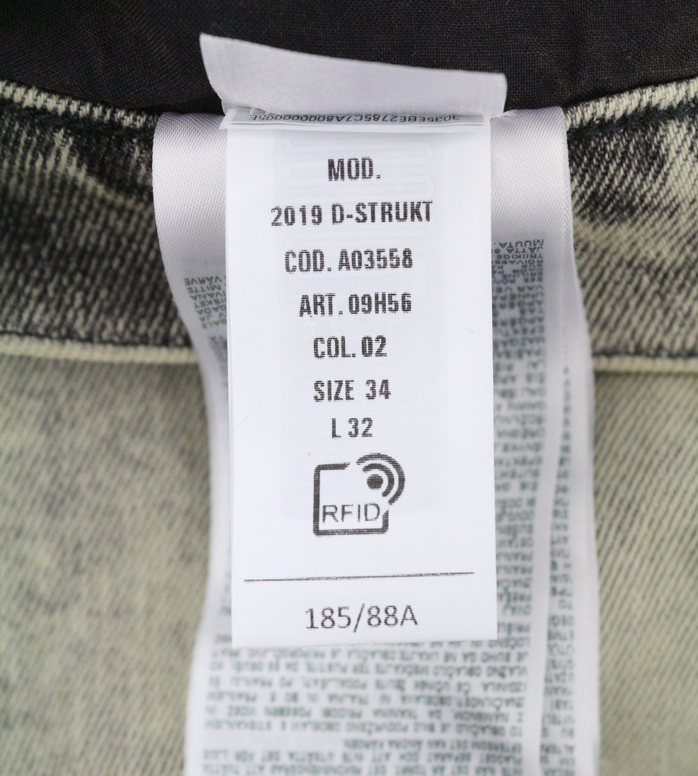 Jeans 2019 D-strukt 09h56
