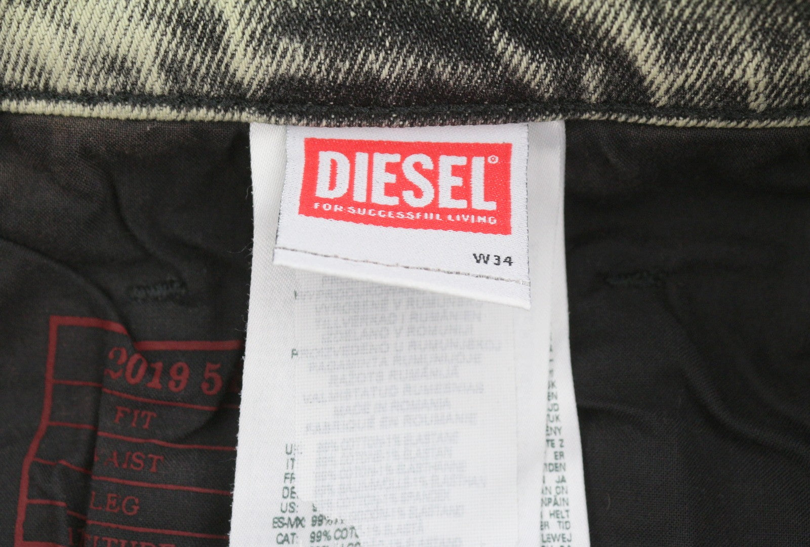 Jeans 2019 D-strukt 09h56