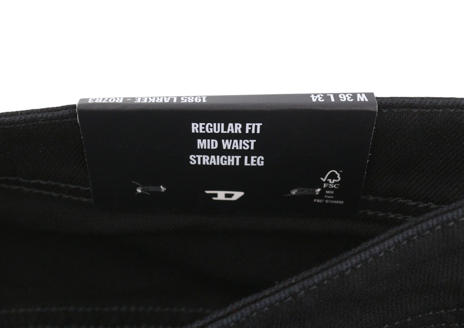 Diesel 1985 Larkee R07r3 Men Jeansregular Fit Straight Leg Mid Waist