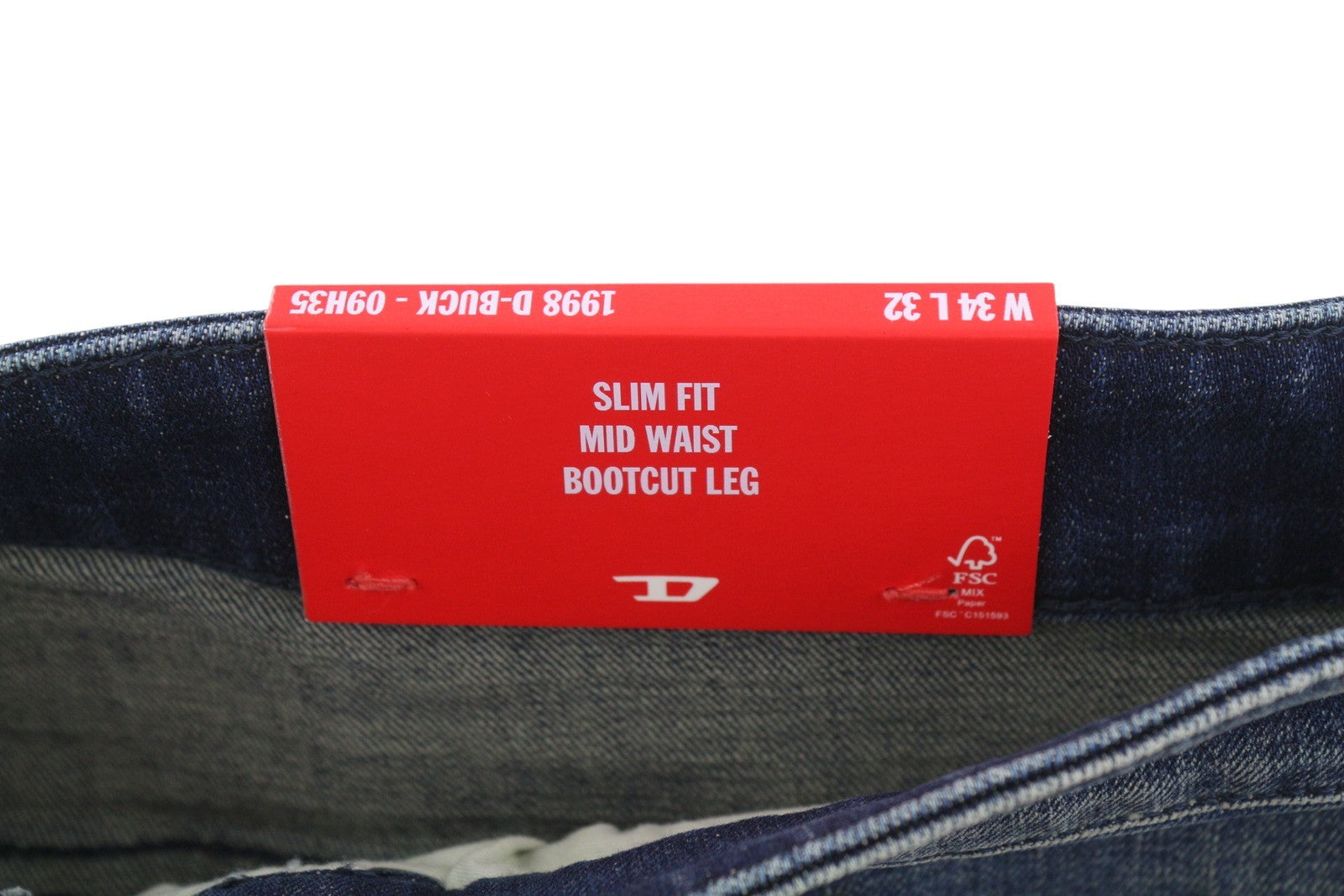 Diesel 1998 D-buck 09h35 Jeans bleu délavé Slim Bootcut Rrp175