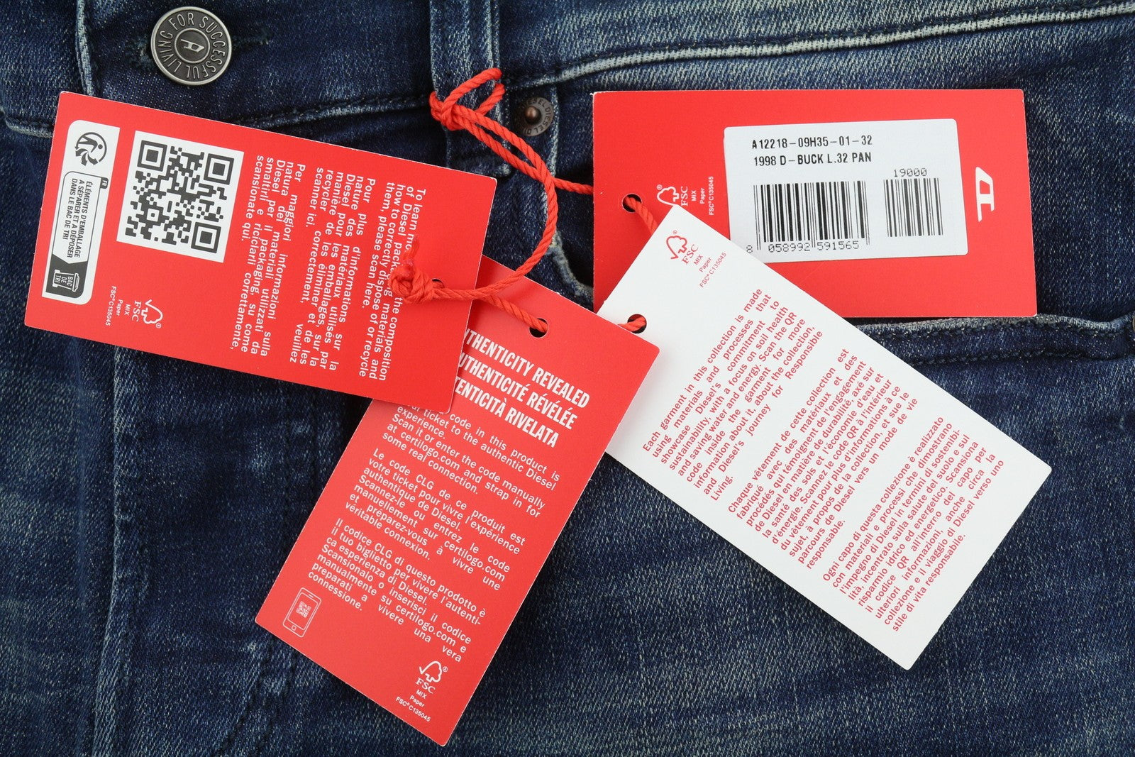Diesel 1998 D-buck 09h35 Jeans bleu délavé Slim Bootcut Rrp175