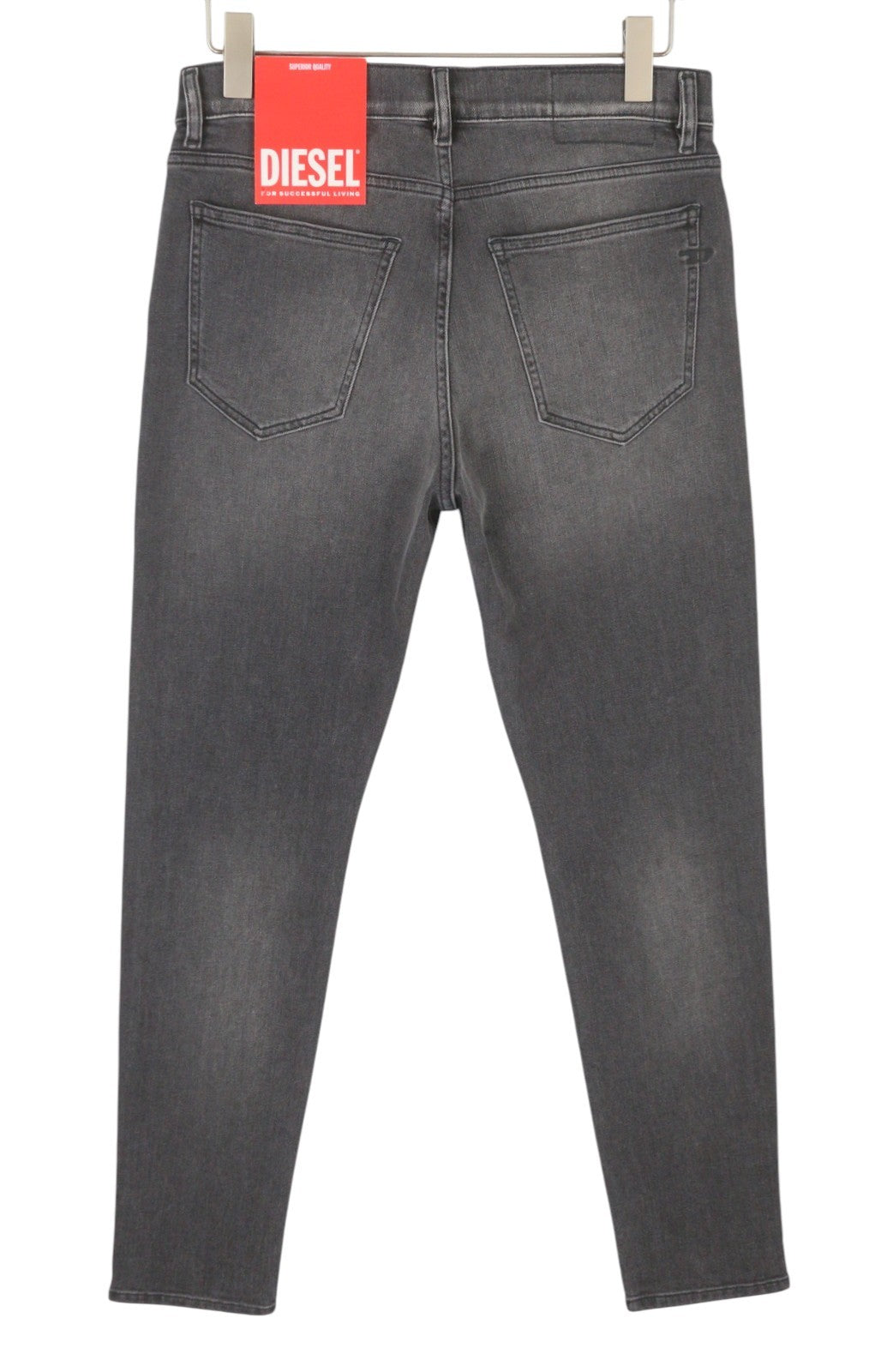 Farmer 2019 D-strukt 09e94