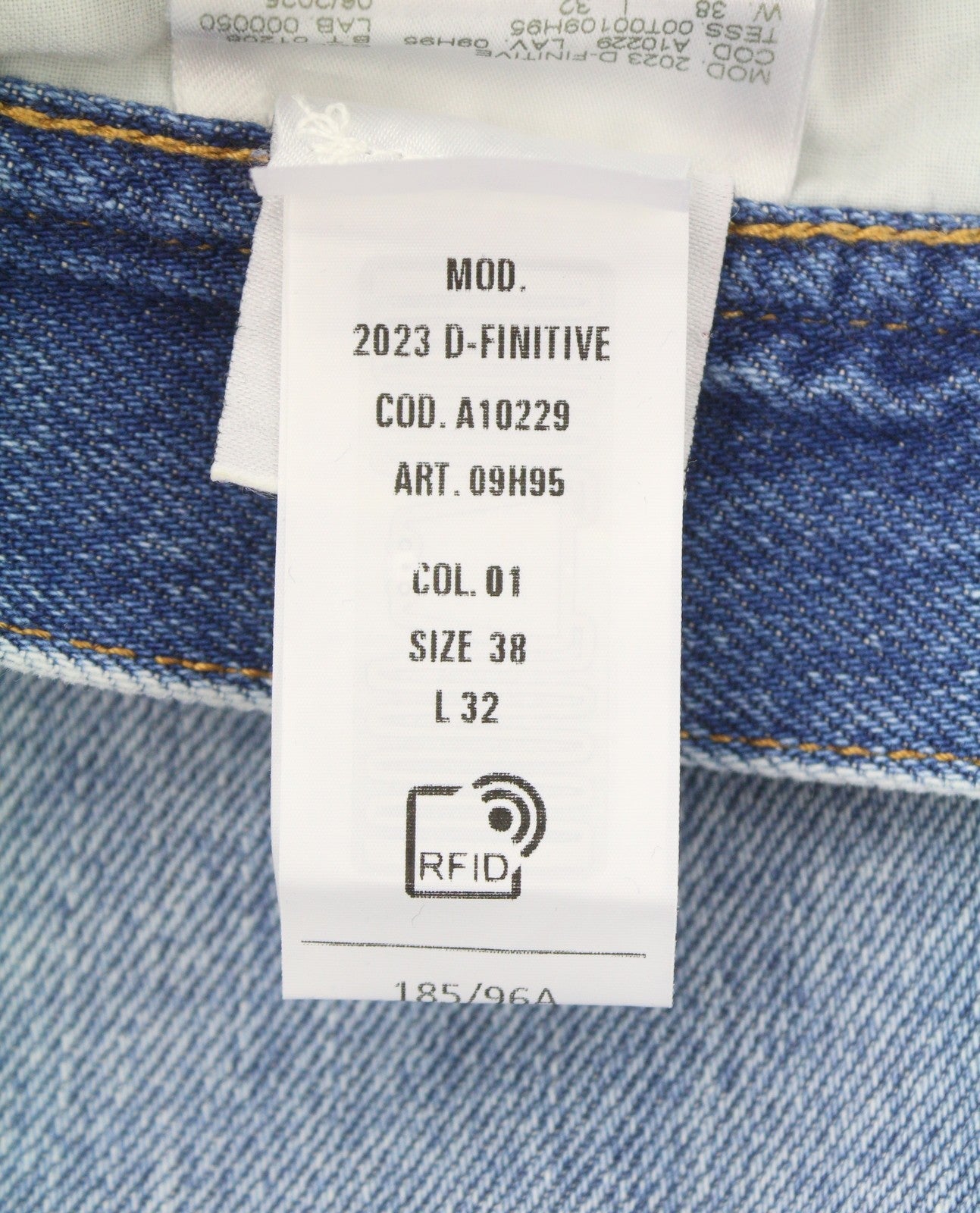 Diesel 2003 D-finitive 09h95 Blugi pentru bărbați, albastru, obișnuit, croire conică Rrp195