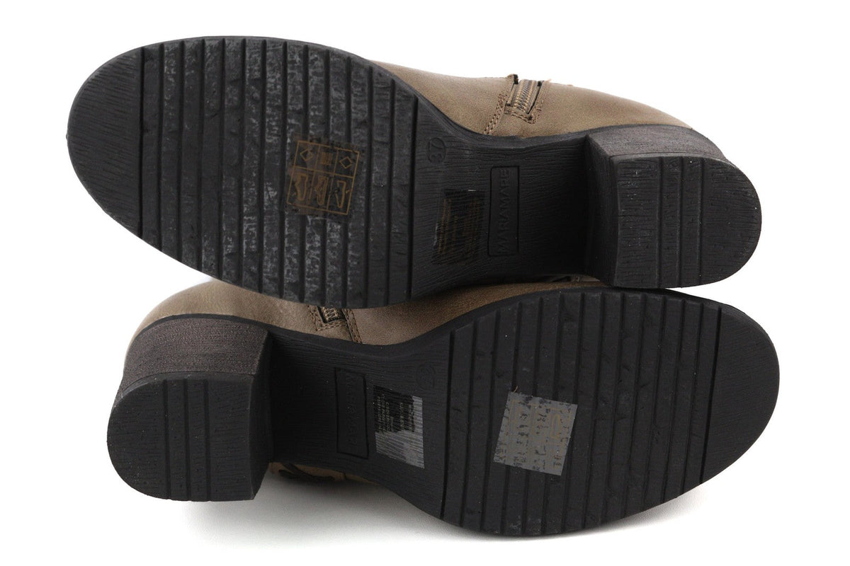 Scarpe sintetiche marroni