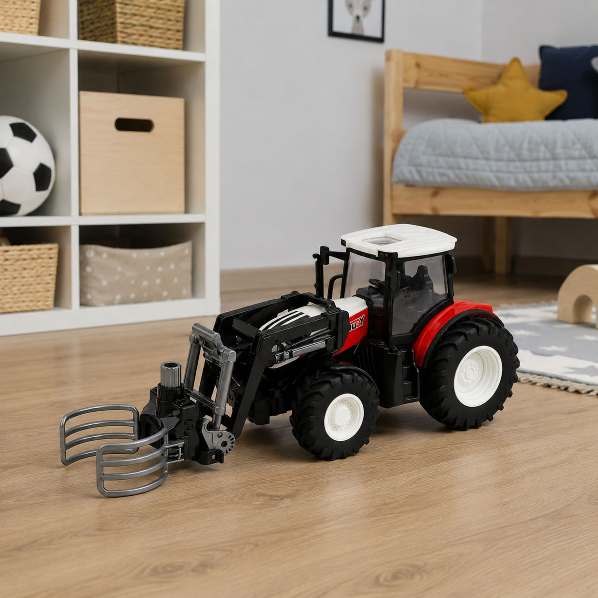 Rc Red távirányítós mezőgazdasági traktor bálafogóval 1:24