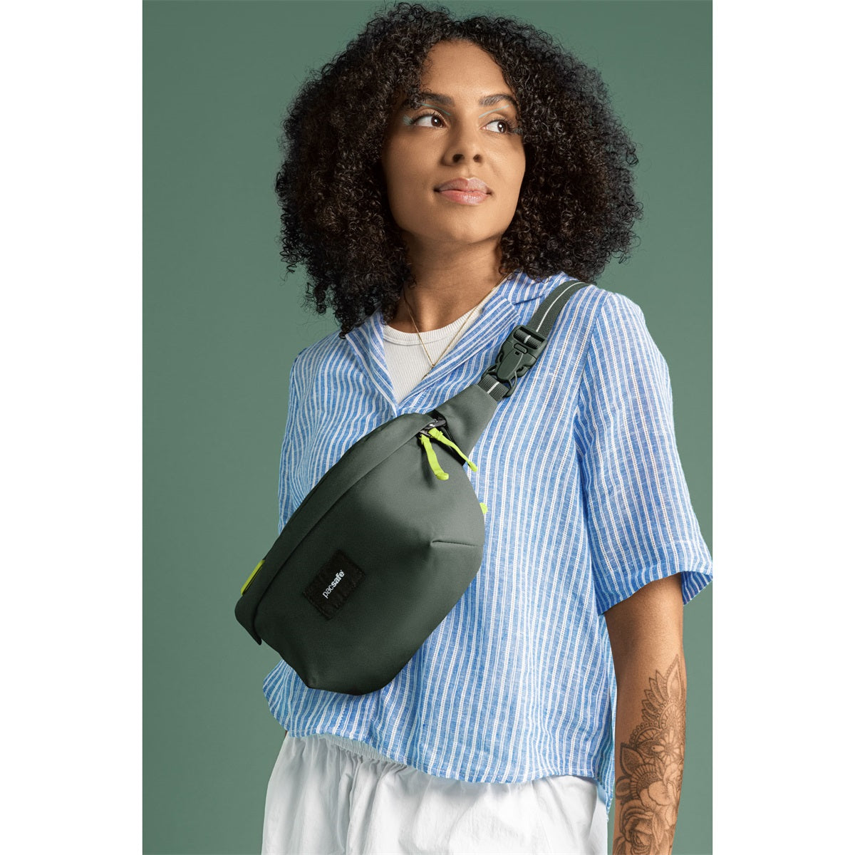 Pacsafe Go Sling Pack Spruce Green