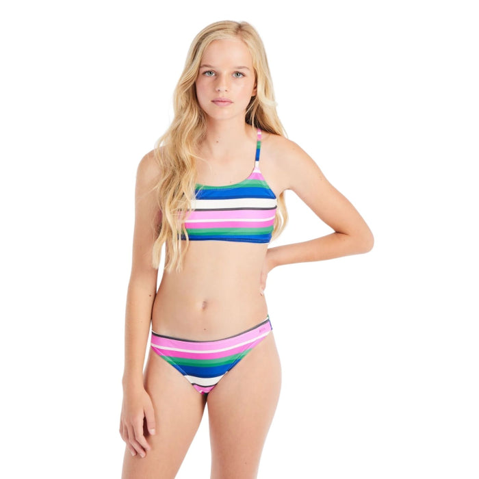 Fete în Bikini de protest