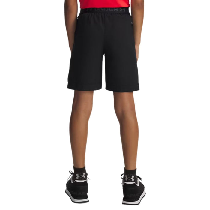 Under Armour Pantalones cortos deportivos para niños