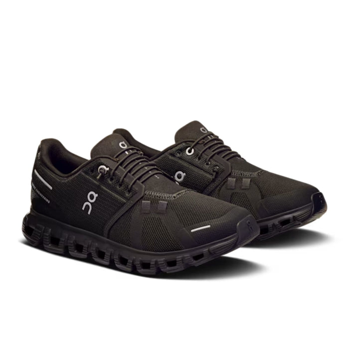 Op hardloopsneakers voor dames