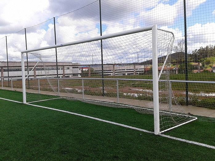Zestaw 2 siatek do piłki nożnej 11-stronnej, model szkolny 3 mm