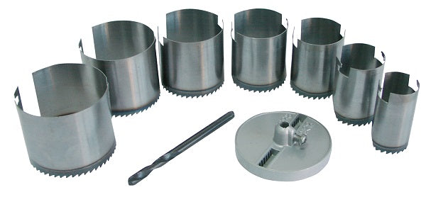 Трион за дупки Wolfram 7 бр. Комплект 26-63 mm (26 32 38 45 50 56 63) Височина 50 mm. Полирани триони със закалени зъби. Насочваща плоча и водещо свредло 6 mm (почернено). Блистерна карта.