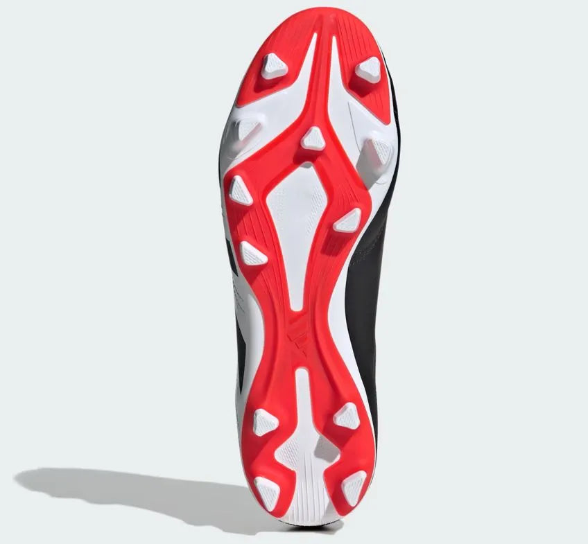 Buataisí Peile Adidas Unisex Predator Club Fxg Dubh Dubh