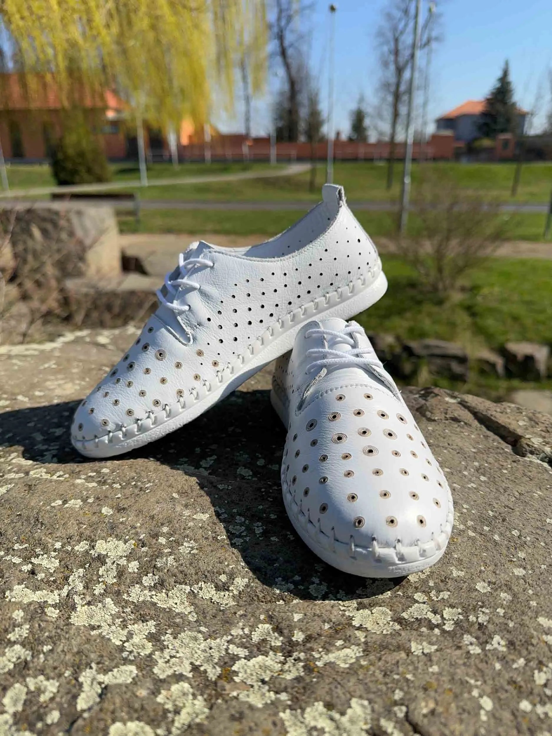 Női bőr nyári cipő Nell White