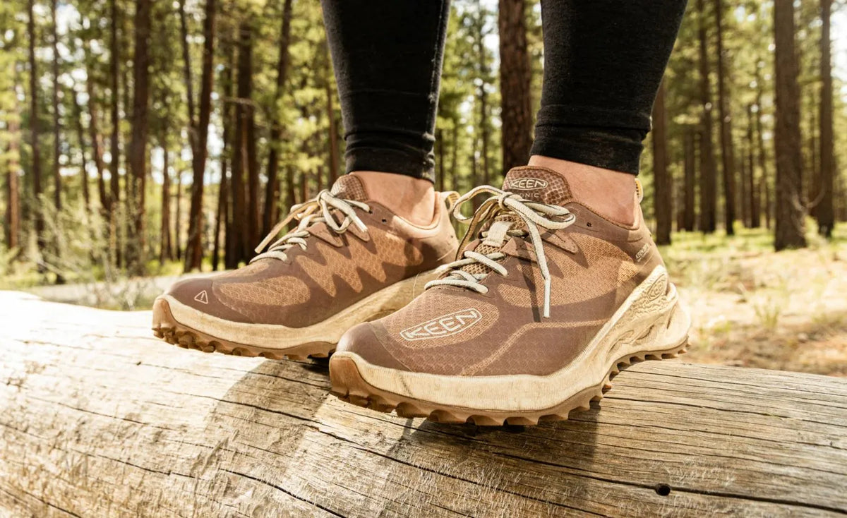 Women's Shoes Keen Wmns Zionic Wp Warm Taupe/raw Umber Brown