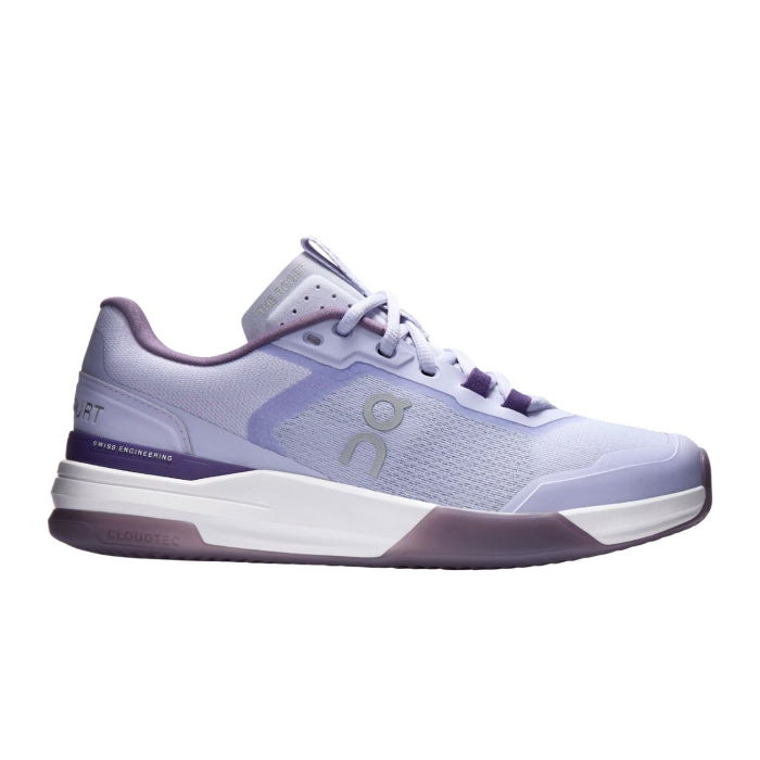 Sulle Scarpe Da Tennis Da Donna