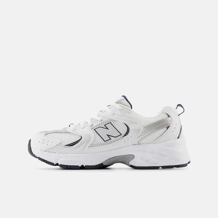 Sneakers Iarmhéid Nua Jr