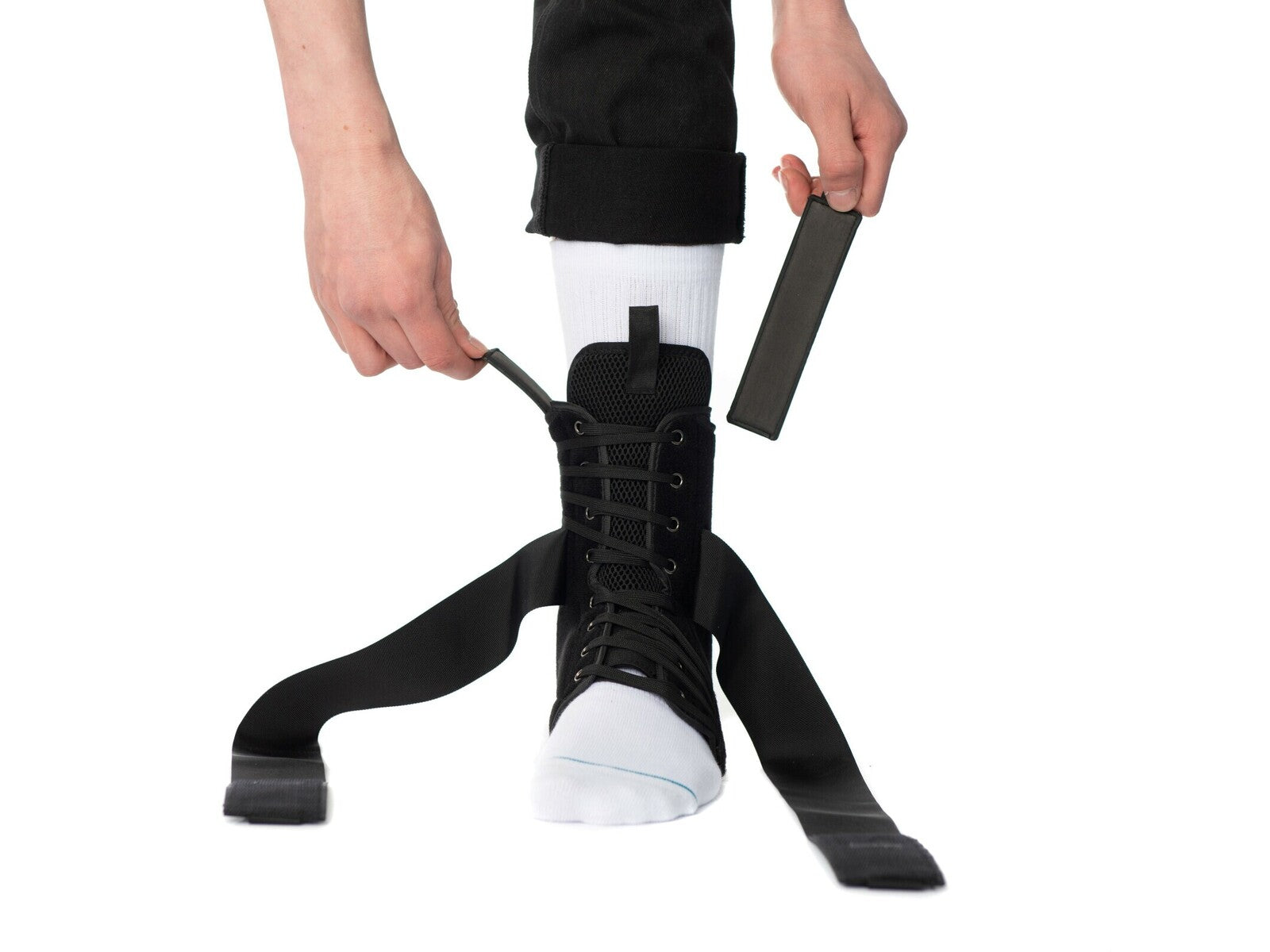 Space Brace Ankle Brace Incl. Whip Black - L