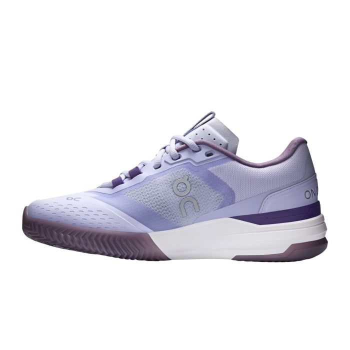 La pantofi de tenis pentru femei