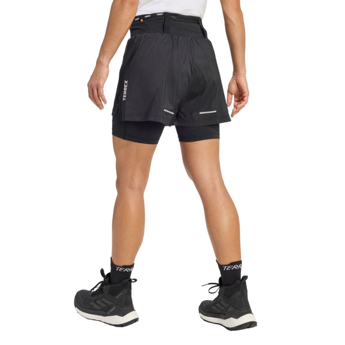 Pantaloncini da trekking Adidas da donna