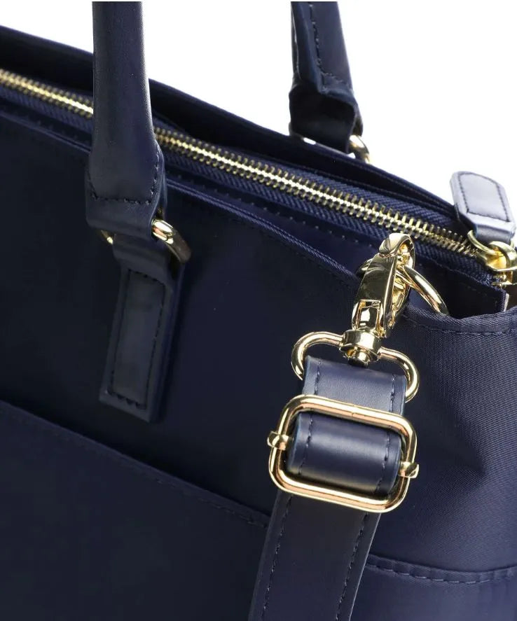 Wenger ana 16 mála láimhe na mban cóbalt gorm