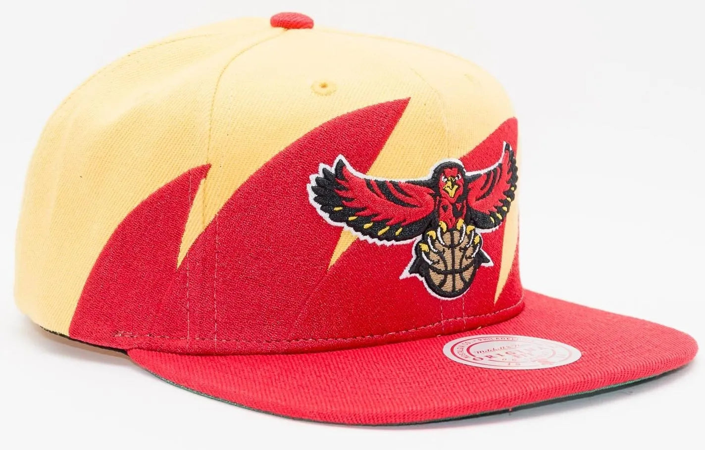 Czapka z daszkiem Mitchell & ness NBA hwc atlanta hawks w kolorze złoto-czerwonym i żółtym