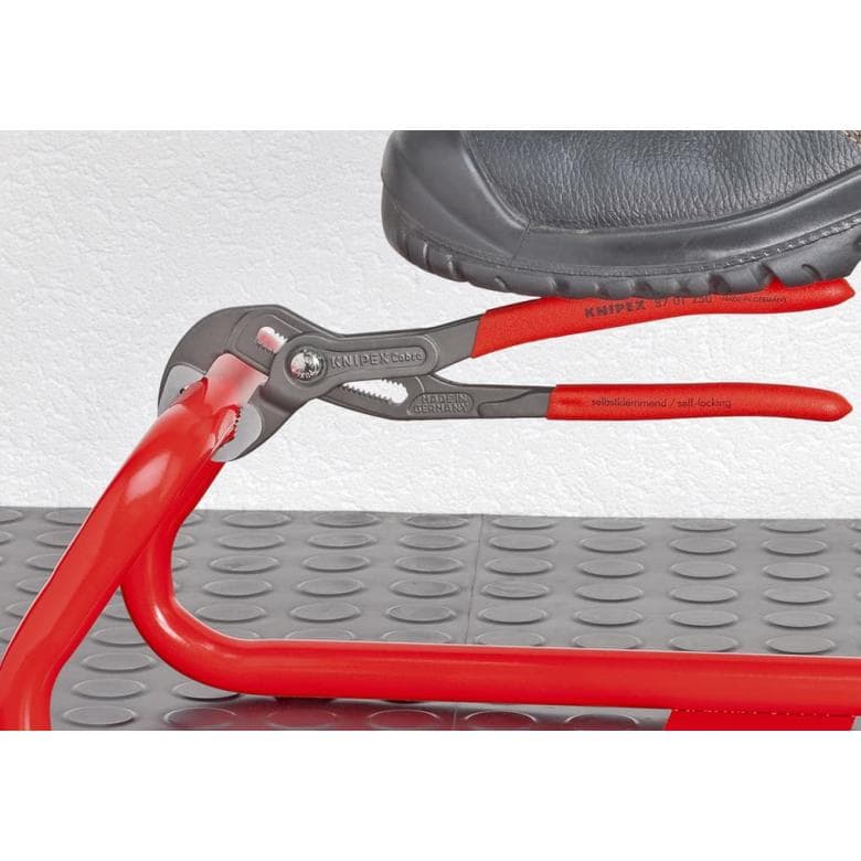 Pinza per tubi regolabile Cobra 125 mm cromata