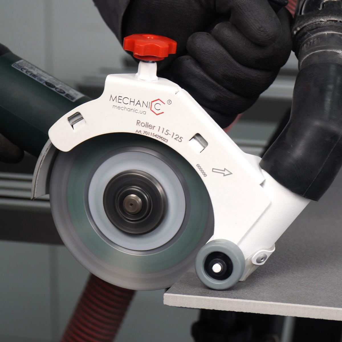 Roller Suction Cutting Guard For Angle Grinding 115/125