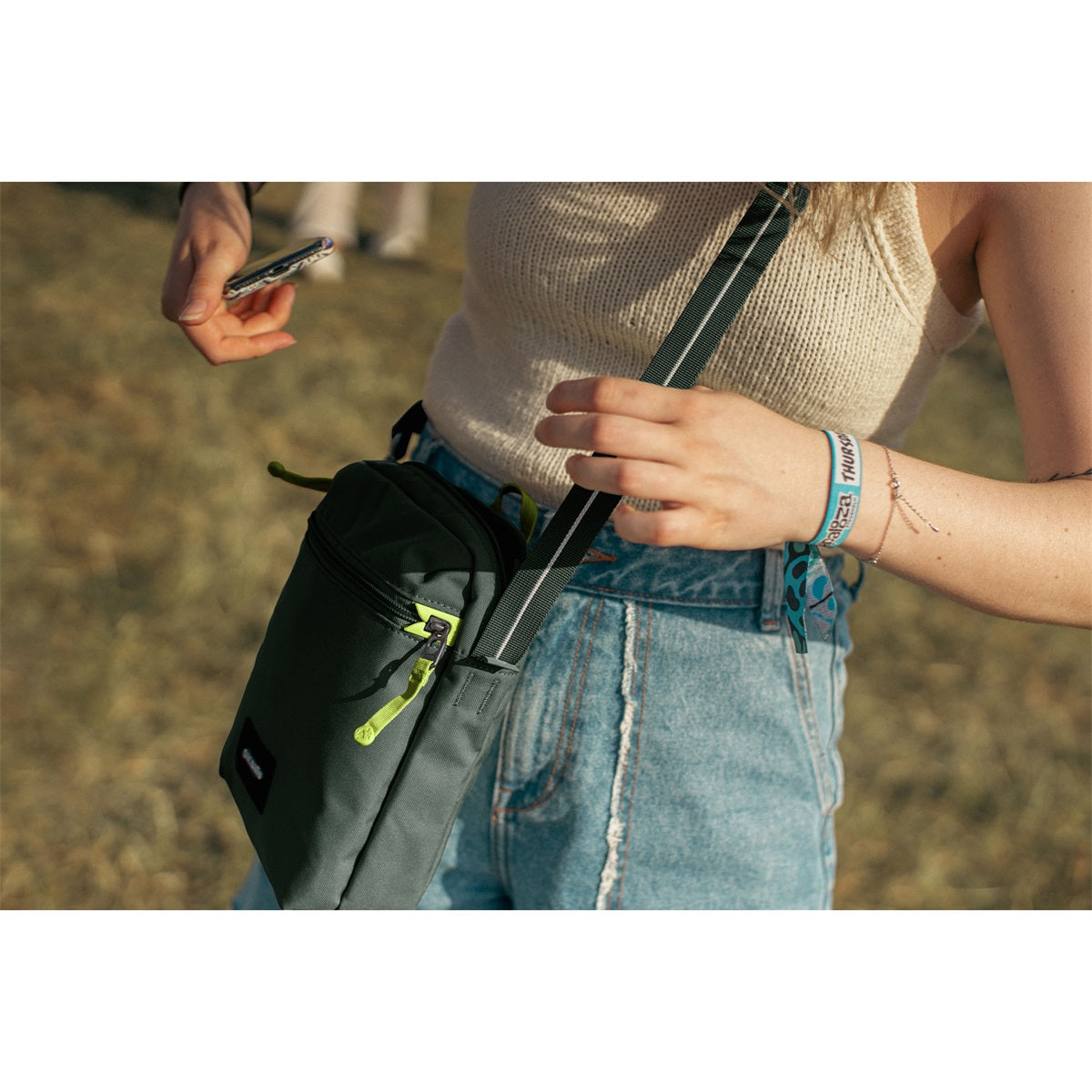 Pacsafe Go Festival Crossbody Spruce Green
