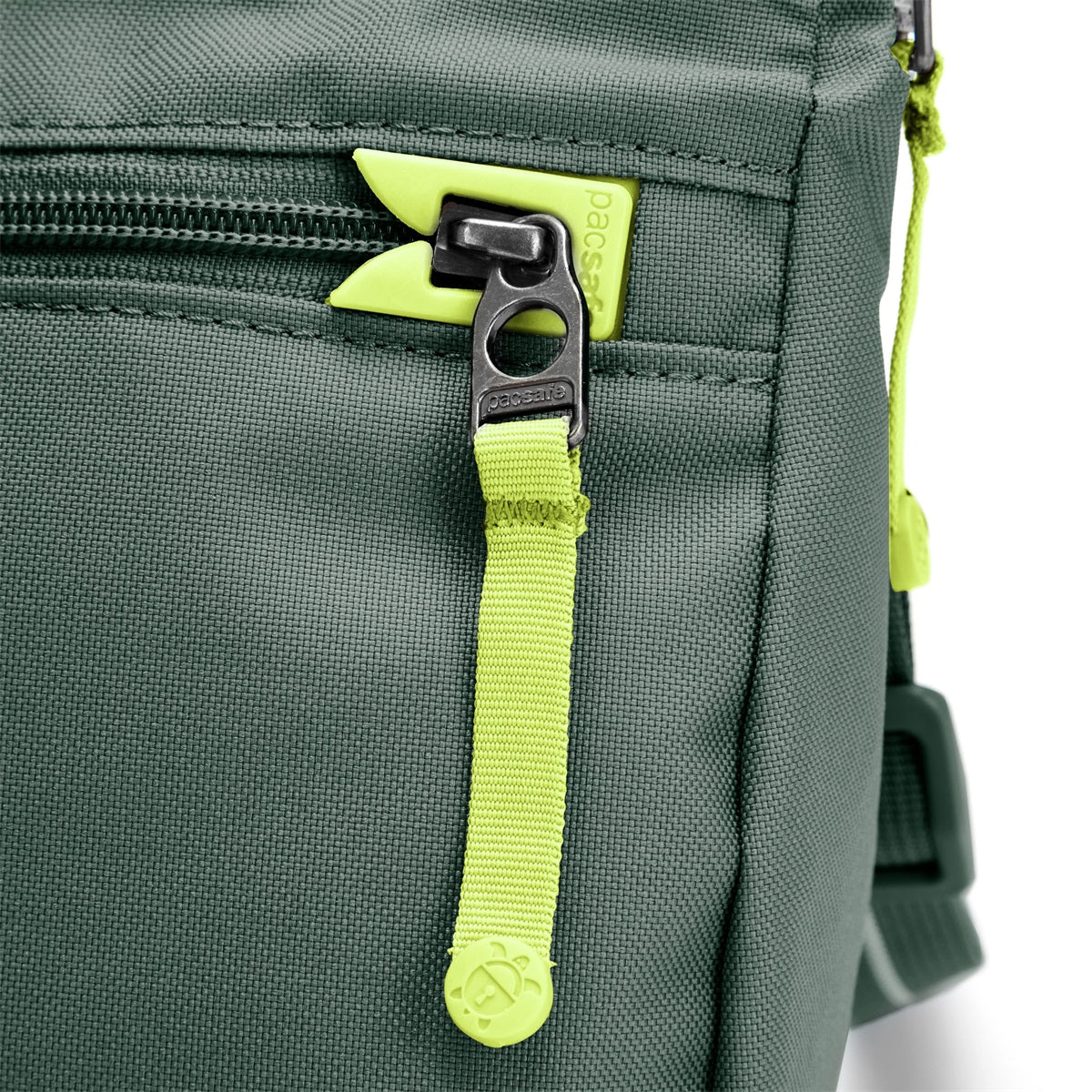 Pacsafe Go Sedlo Crossbody Smrek Zelená