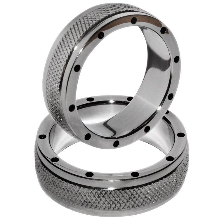 Metal Hard – Metal Ring For Penis And Scrotum 40mm